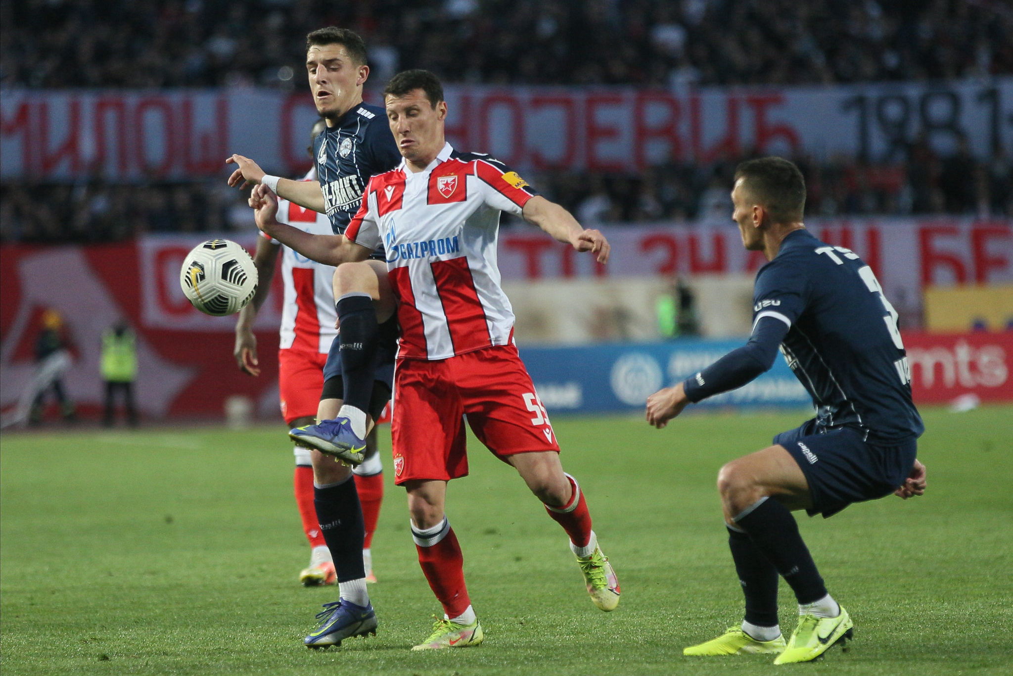 SPEKTAKL U BAČKOJ TOPOLI Pun stadion čeka Zvezdu, Lazetić poručuje: Momima sam rekao da uživaju, pa da vidimo gde smo