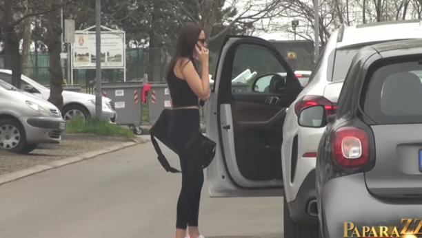 PRIJOVIĆKU ISPIPAO NEPOZNATI MUŠKARAC! Pevačica nikad provokativnija, a šta li će Filip reći kada vidi snimak koji se pojavio! (VIDEO)