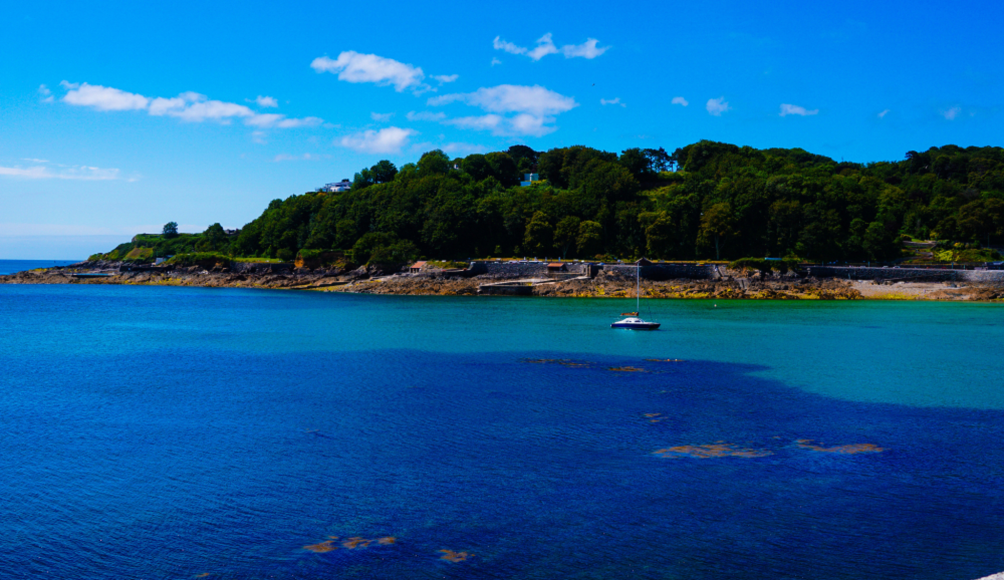 OVE ZEMLJE SU UKINULE KOVID PROPUSNICE Letovanje na moru samo sa pasošem