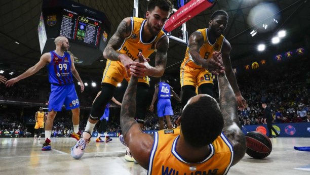 DEBAKL BARSELONE! Šaras kombinovao, Makabi kažnjavao i prebacio 100 poena u Blaugrani!