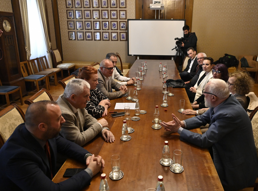 VESIĆ ISPUNJAVA OBEĆANJA Stanarima Vidovdanske obezbeđeni novi stanovi (FOTO)