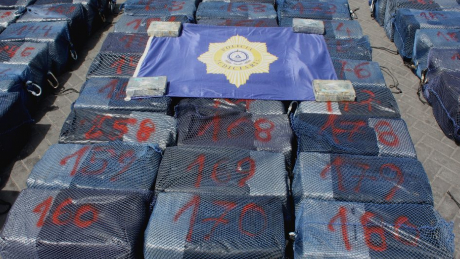 Američki marinci zaplenili Zviceru pet tona kokaina! Dvojica crnogorskih državljana uhapšena u velikoj operaciji u Atlantskom okeanu