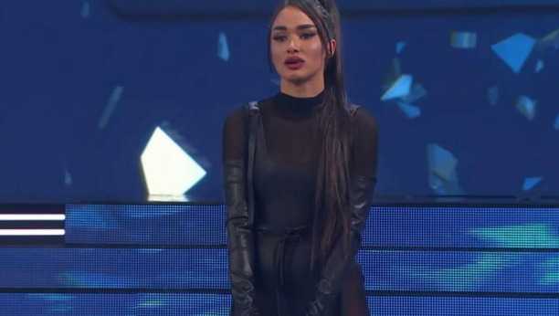 IZVOĐAČE GLEDATE KAO SE*SUALNE OBJEKTE! Mili u emsiiji podržao kandidatkinju koja je napustila takmičenje zbog uvreda!