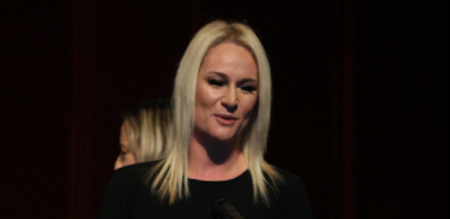 LENKA NEMA NORMALNO DETINJSTVO, NA GRADILIŠTU JE! Voditeljka otvorila dušu i priznala šta najviše trpi u njenom životu!