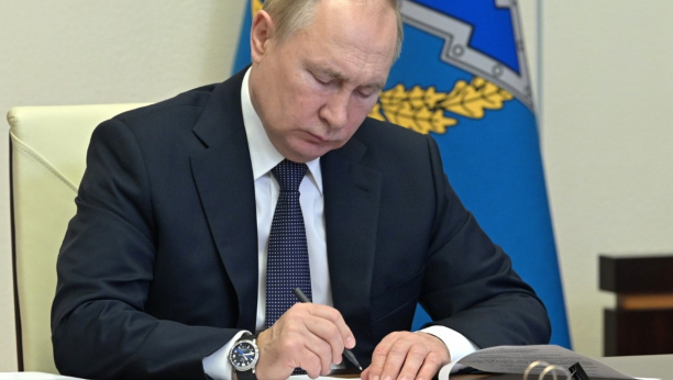 "GRAD VOJNIČKE SLAVE" Putin potpisao specijalane ukaze