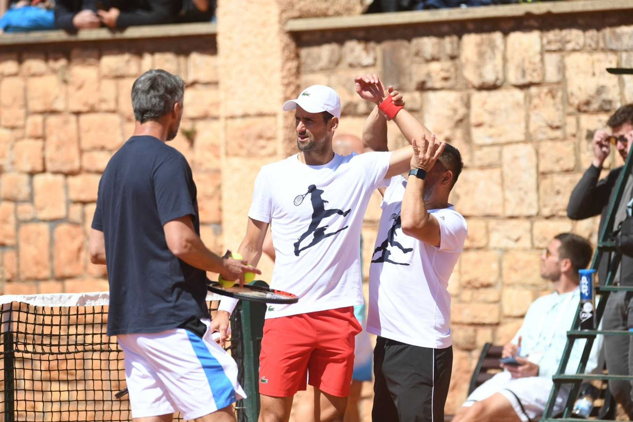 SLIKA SA ĐOKOVIĆEM KOJA MNOGO OTKRIVA! Da li je on naslednik Marjana Vajde? (FOTO)