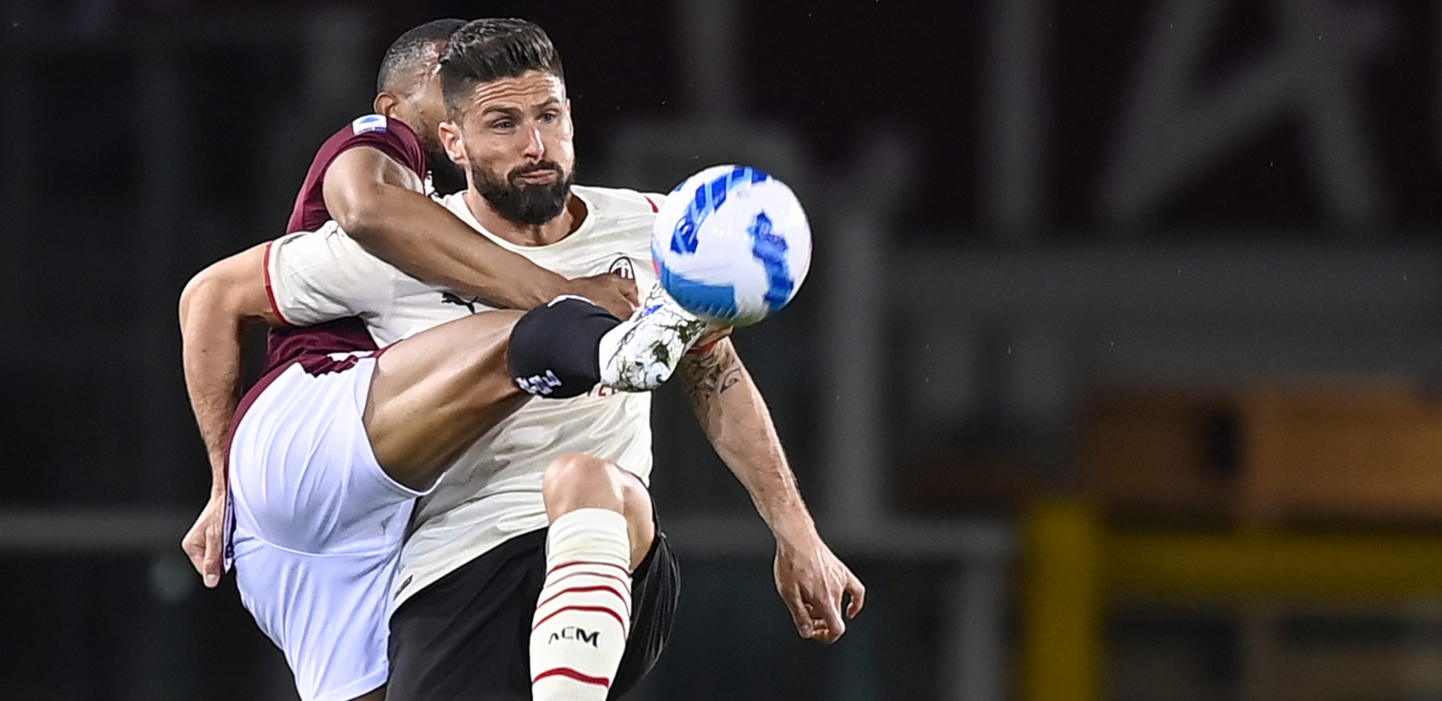 NOVO TAKMIČENJE U ITALIJI - KO NE ŽELI DA BUDE ŠAMPION? Milan "ispoštovao" Napoli, novi kiks "rosonera" i šansa Interu da preuzme prvo mesto!