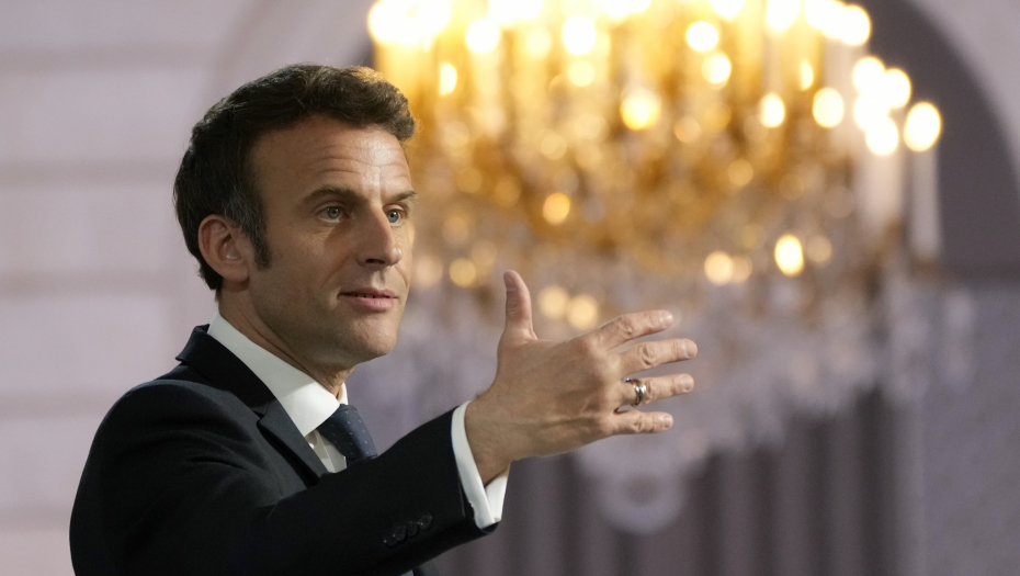 MAKRON OBEĆAO: Francuska će izdvojiti dve milijarde dolara za pomoć Ukrajini
