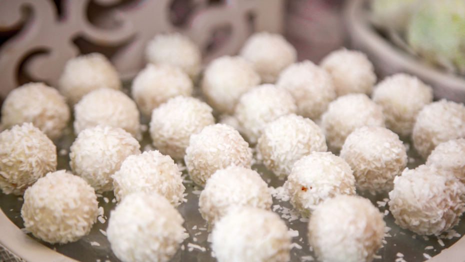 Malo drugačija verzija: Rafaelo kuglice sa jagodama