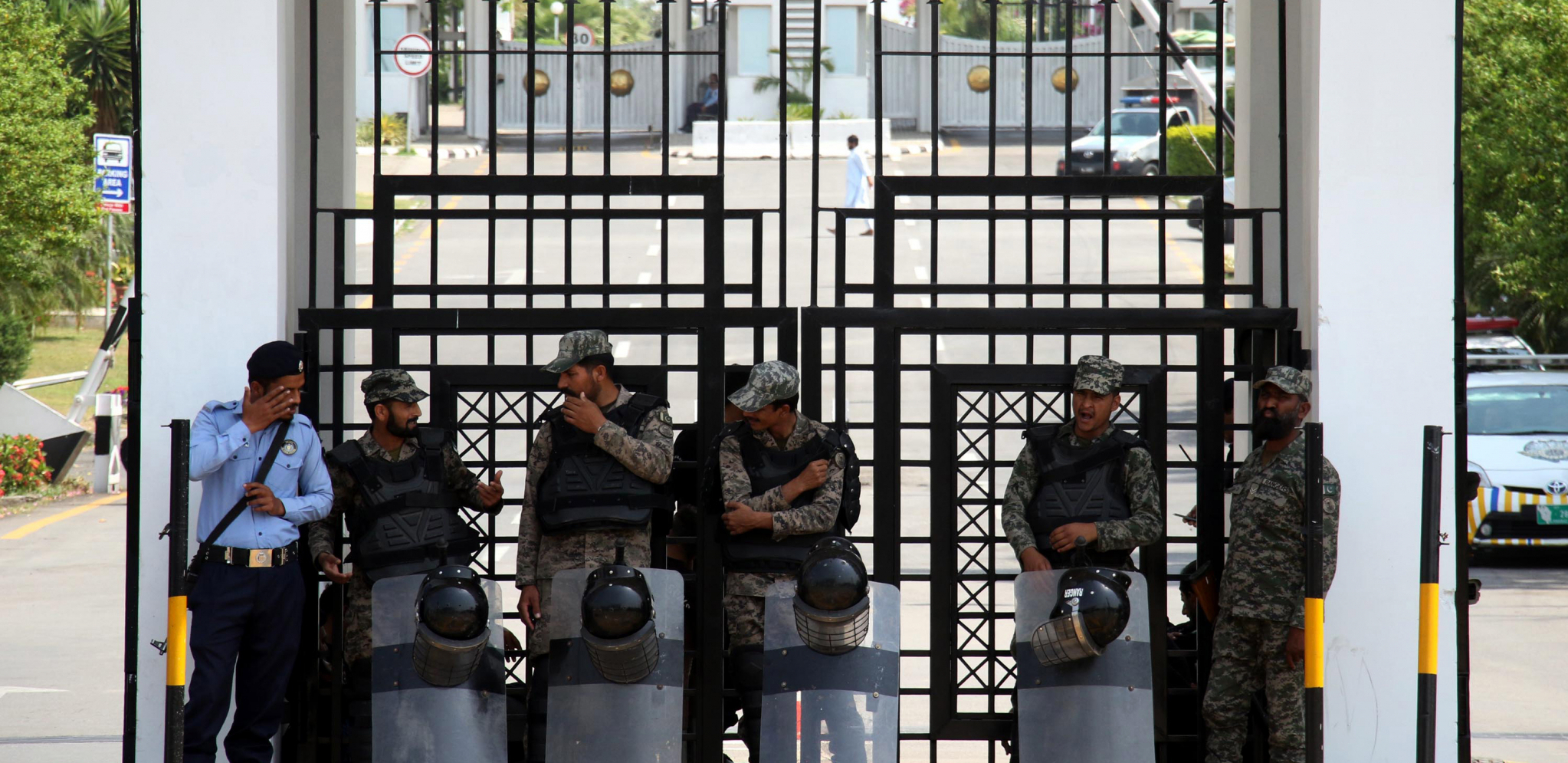 OPASNA PREVIRANJA U PAKISTANU Svrgnut premijer Imran Kan, izabran novi