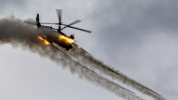 ZASUO IH RAKETAMA Ruski jurišni helikopter uništio ukrajinske položaje (VIDEO)