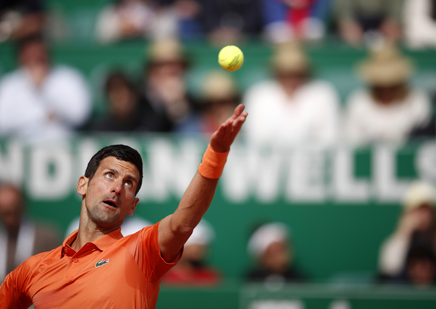 VUK JE PONOVO GLADAN Novak pred svojom publikom vida rane i hvata zalet za Rolan Garos