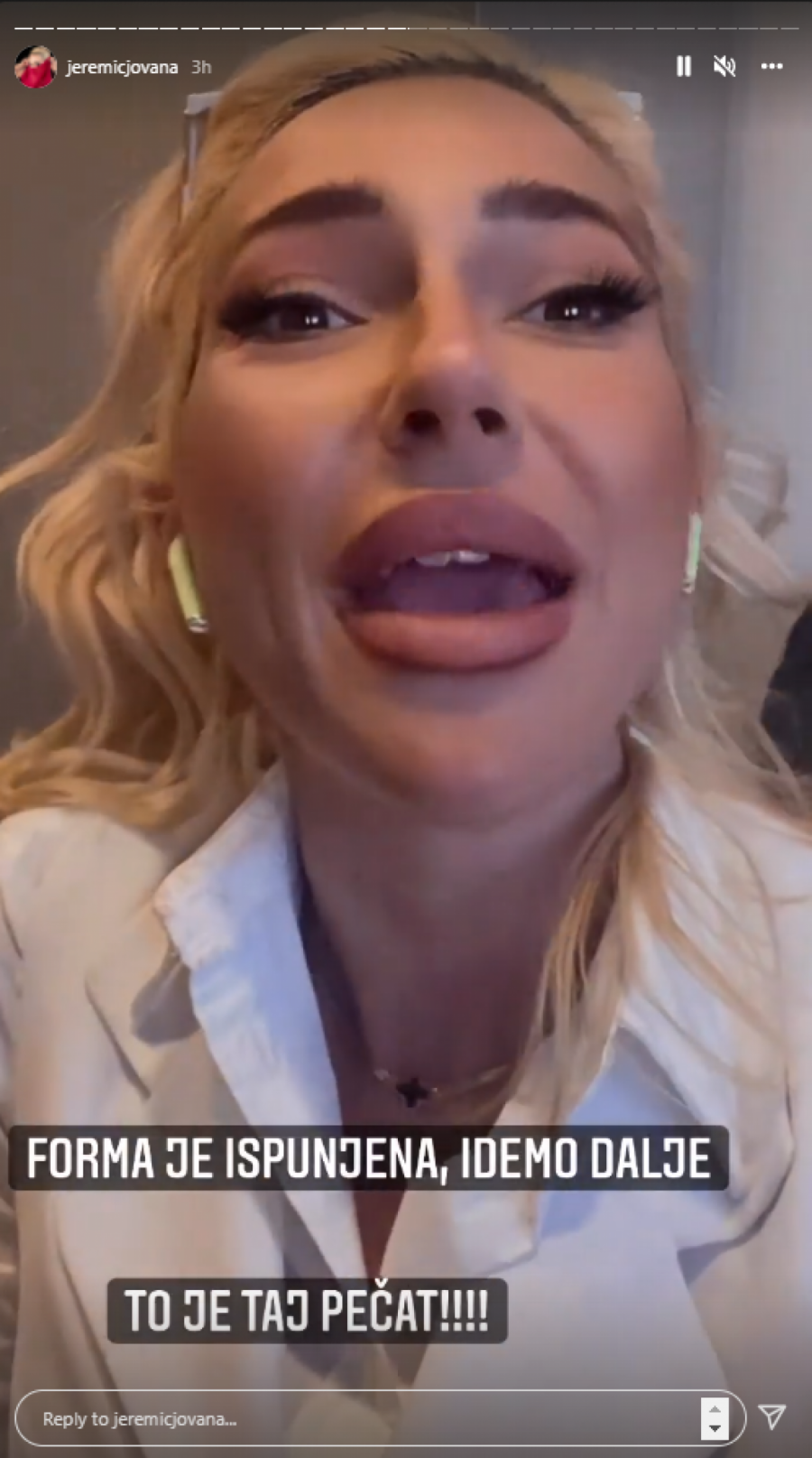 JOVANA JEREMIĆ PROMENILA PREZIME Voditeljka donela bitnu odluku, pa sija od sreće (FOTO)