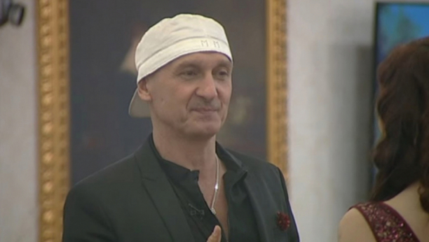 NUDILA MI JE KOMBINACIJU I MASAŽU Folker iskreno o pevačici koju povezuju sa elitnom prostitucijom, izneo detalje koje niko nije znao