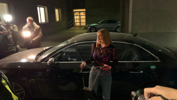 STIGLA NA KONCERT ACE LUKASA Dekolte Kije Kockar sevnuo jače od fotografskog blica (FOTO/VIDEO)