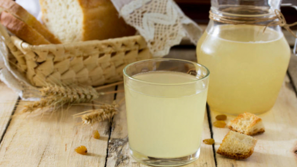 NAJZDRAVIJI RUSKI NAPITAK Reguliše varenje, čuva srce i krvne sudove i garantuje dug život