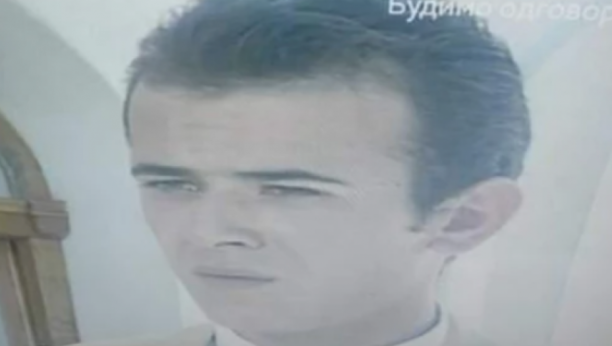 NIKADA GA NE BISTE PREPOZNALI Isplivala fotografija poznatog glumca sa početka karijere, glumio je u jednoj epizodi čuvene serije (FOTO)