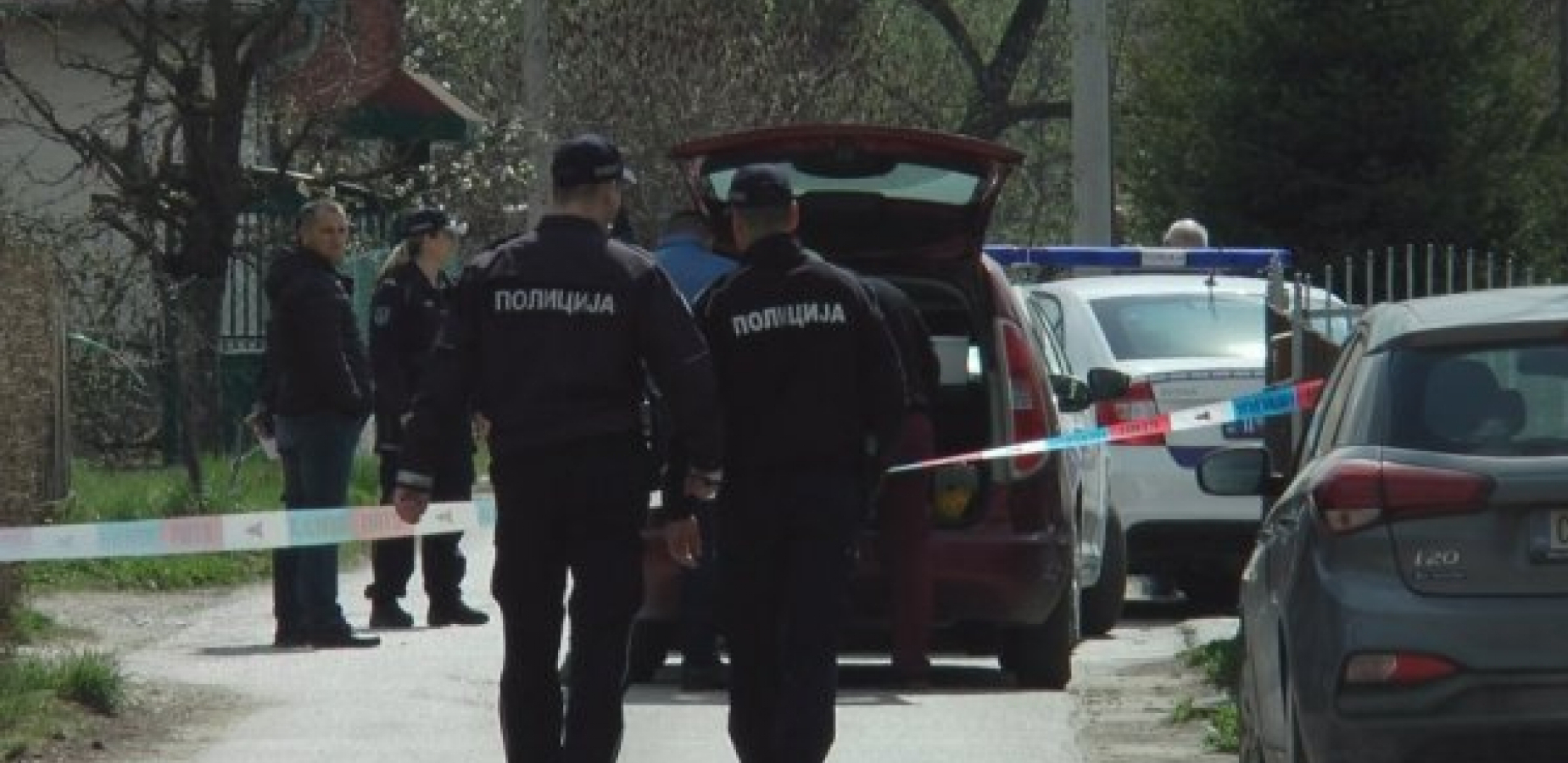 POLIO AUDI BENZINOM I ZAPALIO GA Uhapšen u centru Beograda