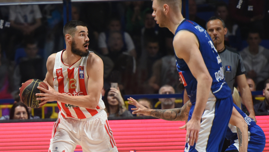 CRVENO-BELI UTIŠALI "MORAČU" Zvezda slavila u Podgorici posle tri i po godine i overila prvo mesto pred plej-of ABA lige