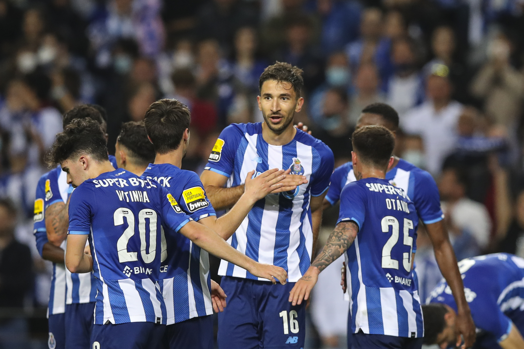 MITROVIĆ DOBIJA SRBINA ZA SAIGRAČA Nekadašnji fudbaler Crvene zvezde se vraća u Premijer ligu