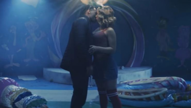 PRIKRIVENI PEDOFIL Čuveni glumac objavom na Instagramu izazvao jezive optužbe na račun njega i supruge