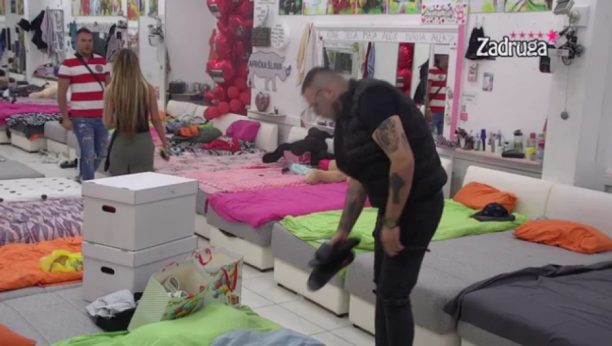 OVO NIKO NIJE OČEKIVAO Car se šokirao kada je video šta je stiglo za njega i Dalilu, nećete verovati šta je uradio sa njenim stvarima