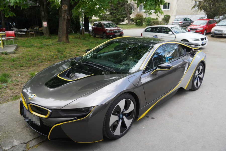 DAO 150.000 EVRA NA NOVU MAŠINU Saša Popović vozi jedan od najskupljih automobila na estradi, a evo i kako izgleda (FOTO)