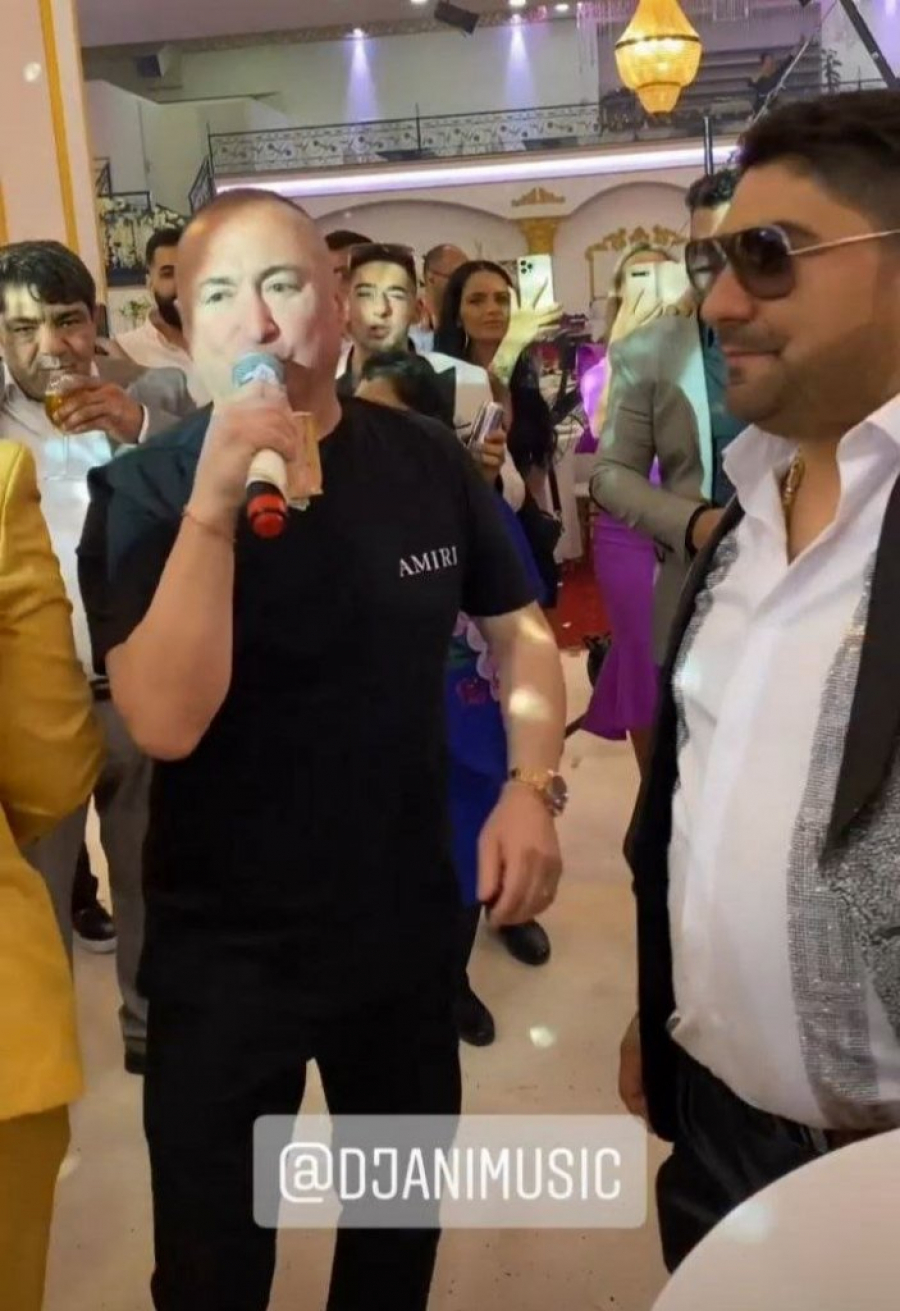 LJUBIČASTE SAMO PLJUŠTALE Đani i Jana ispunjavali muzičke želje, gosti u transu, zapalili atmosferu na romskoj svadbi (FOTO)