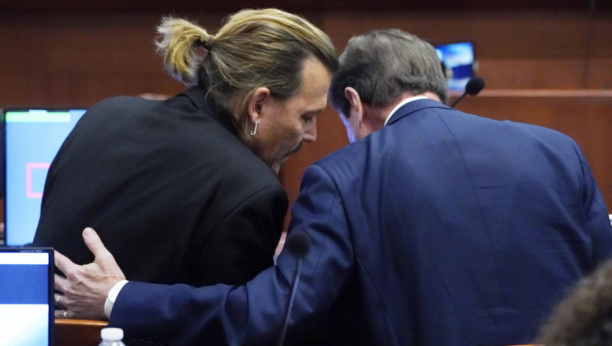 MAJKA GA JE ZLOSTAVLJALA Džoni Dep izneo jezive detalje iz detinjstva: Fizičko nasilje je bila konstanta