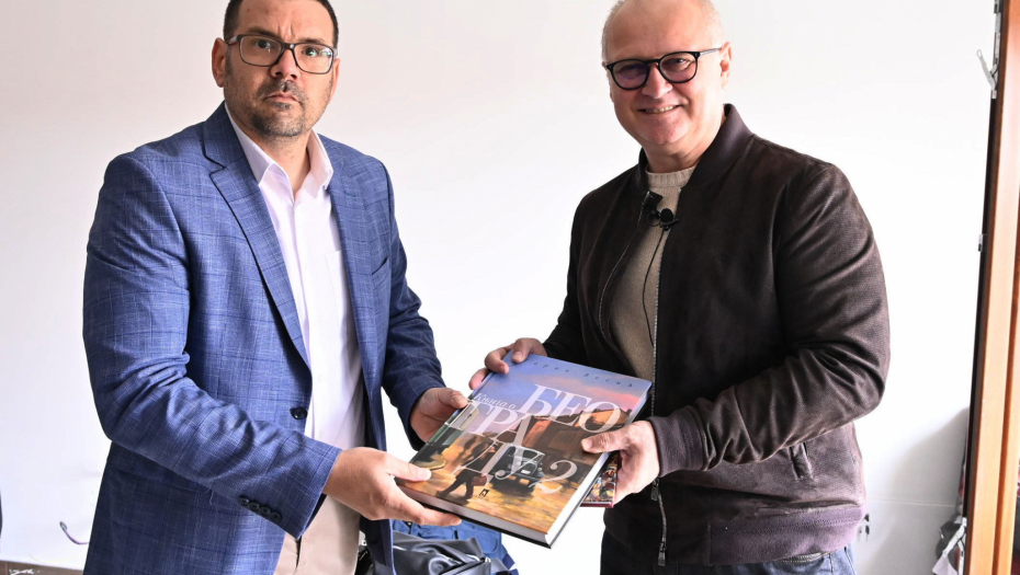 Vesić obišao završne radove na zgradi obrenovačke biblioteke