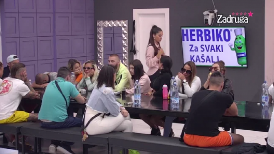 ONA JE LJUBOMORNA NA MENE Anđela iznela sve detalje o raskidu prijateljstva sa Dalilom, pa priznala šta joj je Car rekao kada je bio pijan