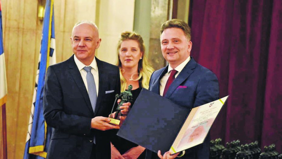 PRIZNANJE POSVETIO LEKARIMA Dr Mihailo Jovanović dobitnik Nagrade grada Beograda - despot Stefan Lazarević