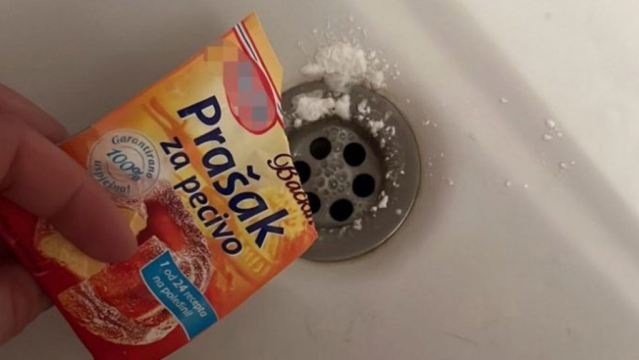 SVAKU NOĆ U JE ODVOD SIPALA PRAŠAK ZA PECIVO Kad vidite rezultat i vi ćete odmah učiniti isto