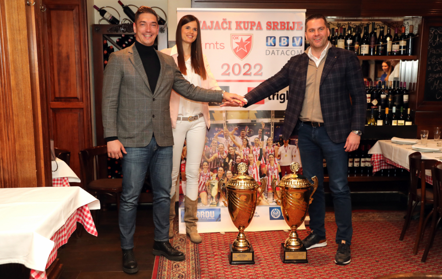 DUPLA KRUNA, OLE Zvezdina tačka na trofejnu sezonu svojih odbojkašica: Timski duh doneo pehare