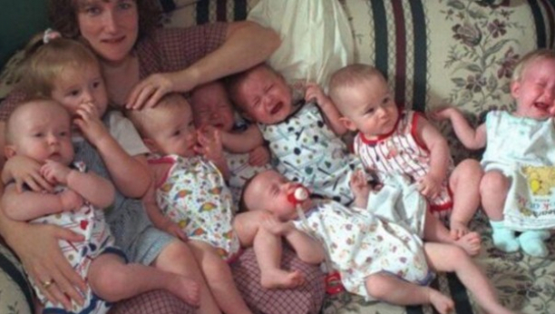 OSTALA JE TRUDNA SA SEDMORKAMA: Za četiri bebe su joj predlagali abortus, a evo kako izgledaju osamnaest godina kasnije