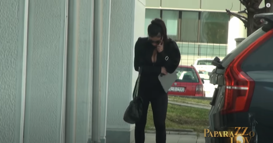 LUKSUZNA MAŠINA, A PEVAČICA UTEGNUTA KAO PRAĆKA Evo šta radi Dušica Grabović u jeku afere o prostituciji (FOTO)