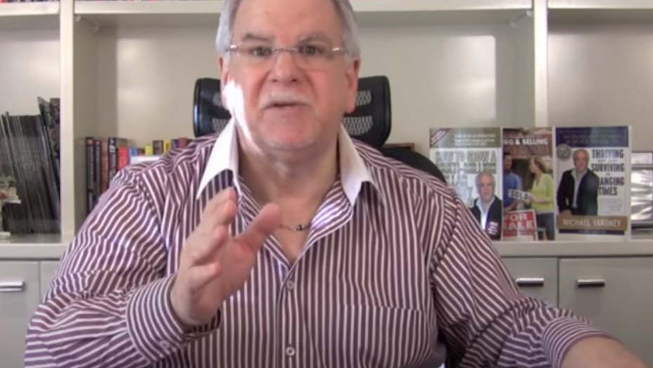 KRIJE OD PORODICE DA JE BOGATAŠ "Kad roditelji dolaze u posetu iznajmljujem skroman stančić", muškarac naišao na osudu