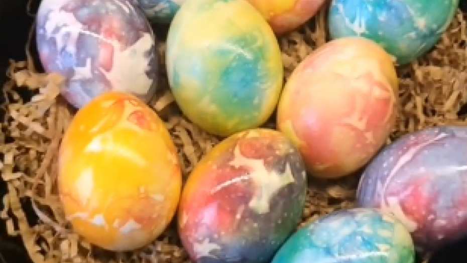 MAGIJA MOŽE DA POČNE Napravite nestvarne šare na jajima