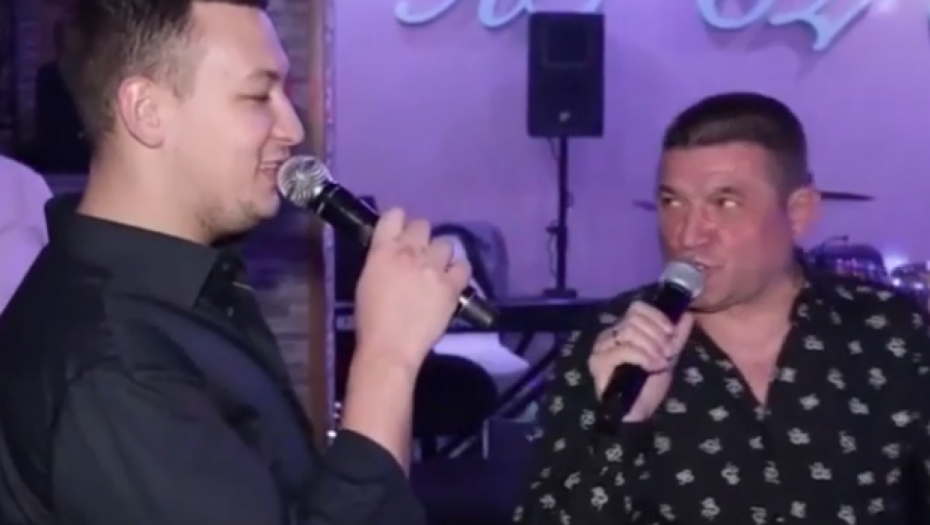 "ZATRESAO" SE LOKAL Baja Mali Knindža i Uroš Živković zajedno otpevali čuveni hit (VIDEO)