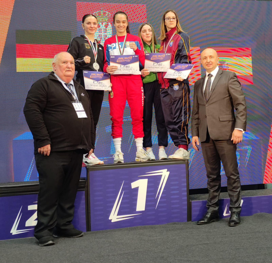 BUM-BUM Naša Sara prva zvezda EP u boksu, Simiću oteto zlato