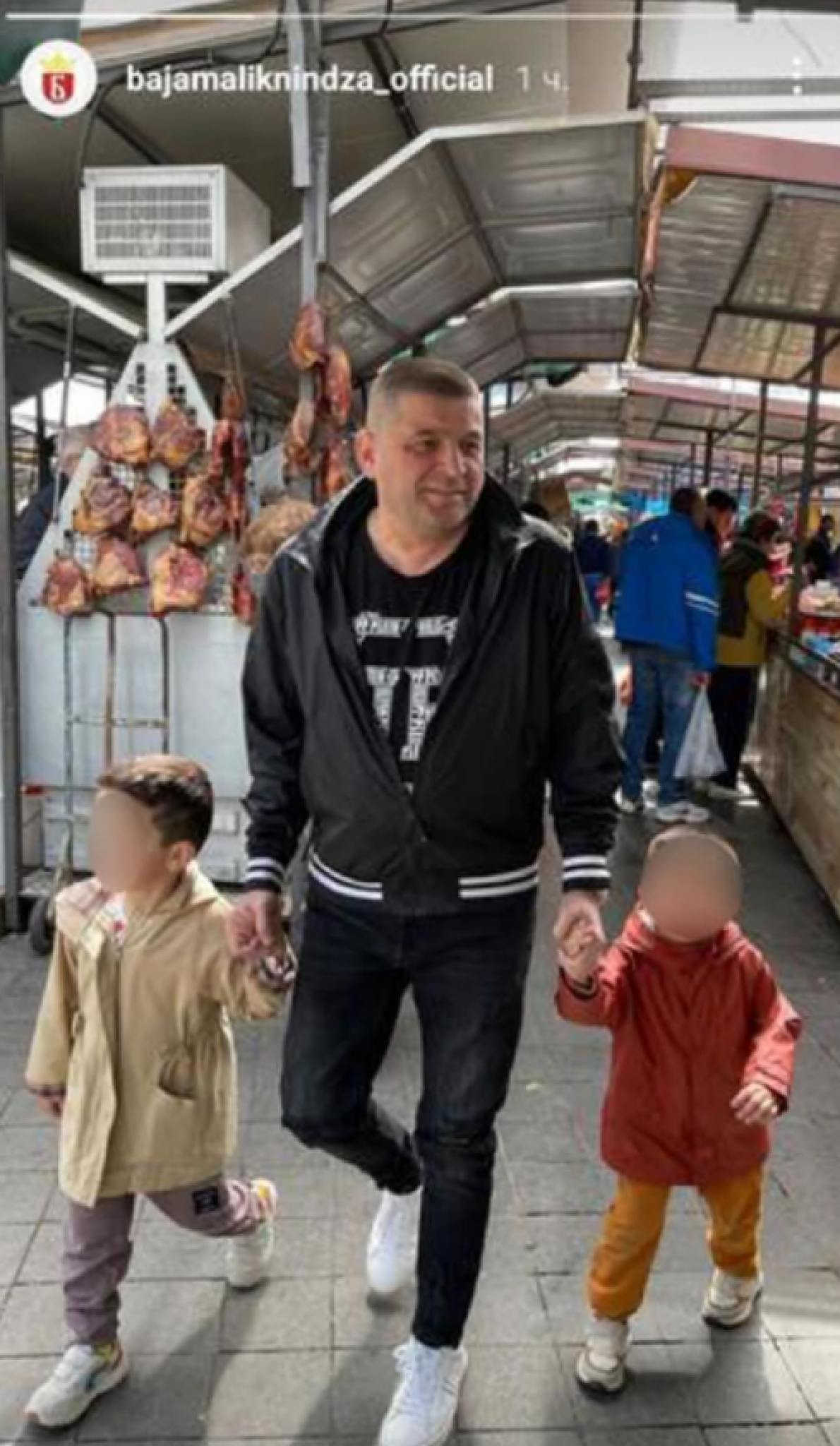 EVO KAKO ESTRADA PROVODI VELIKI PETAK Mc Stojan, Neda Ukraden, Ana Rajković ofarbali jaja, poznati praznike provode kod kuće u krugu porodice