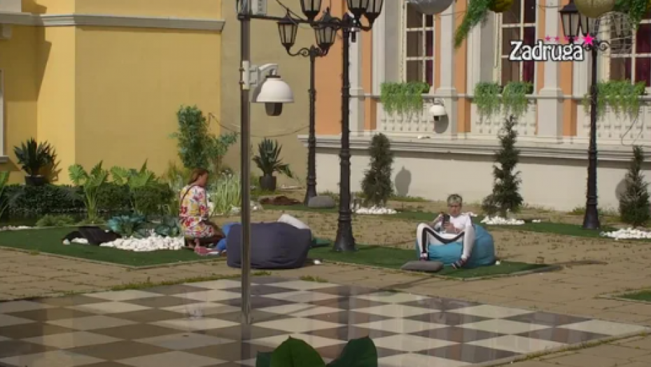 MC ALEKS ZAVRŠILA U SUZAMA Zadrugarka počela da jeca nakon sukoba sa Matorom, nisu mogle da nađu zajednički jezik