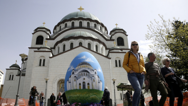 STRANI VODIČI "TRUJU" TURISTE "Hram Svetog Save je džamija, a Srbi su lenji"