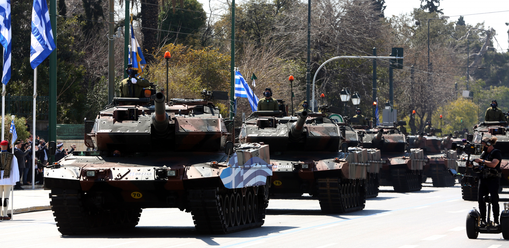 POBUNA U GRČKOJ "Naša oklopna vozila u Ukrajini gore kao baklje umesto da štite grčka ostrva"