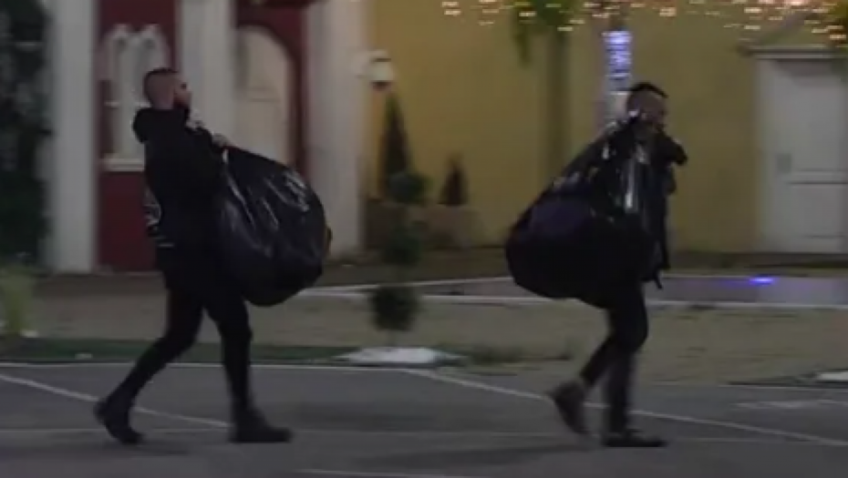 OVIM POTEZOM ZAUVEK STAVIO TAČKU Dejan pokupio svoje stvari i napustio krevet u kom je spavao sa Aleks