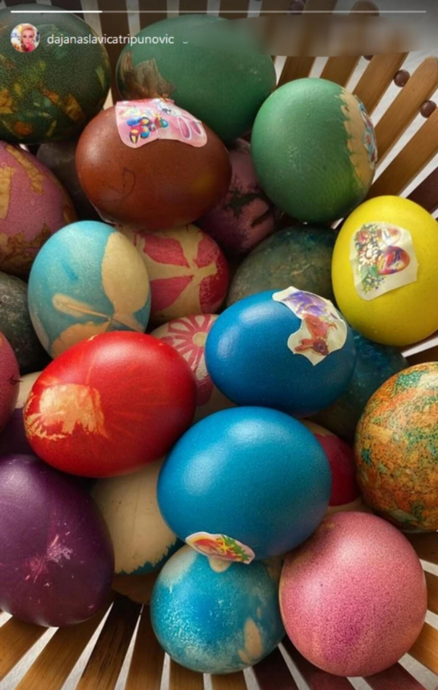 MISICA HAPŠENA ZBOG PROSTITUCIJE OVAKO PROSLAVLJA USKRS Dajana posle pakla kroz koji je prošla pokazala šta radi na ovaj dan (FOTO)