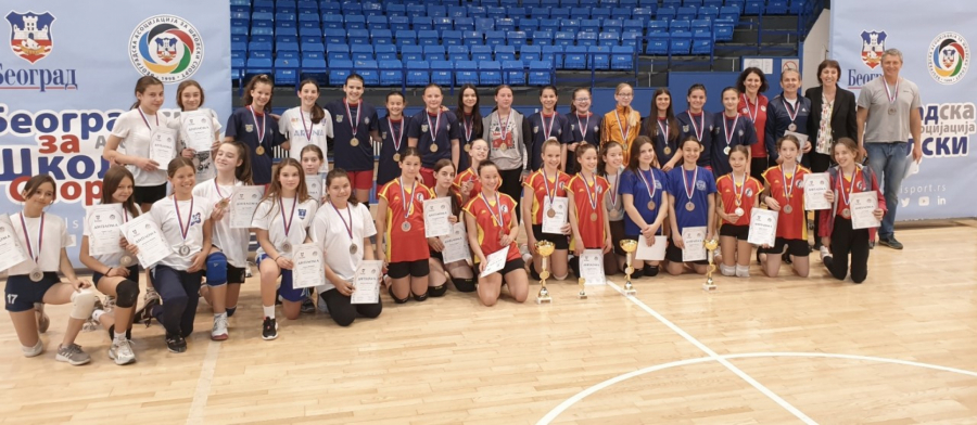 USPEŠNO ZAVRŠENA RUKOMETNA LIGA Takmičili se đaci osnovnih i srednjih škola