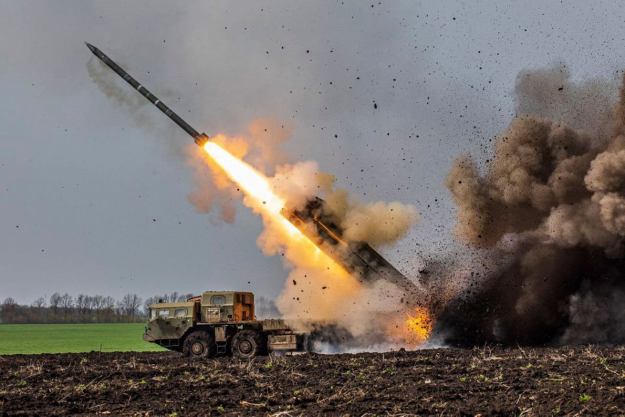 Eksplozije odjekuju, granatirano selo, dignut most u vazduh (FOTO/VIDEO)