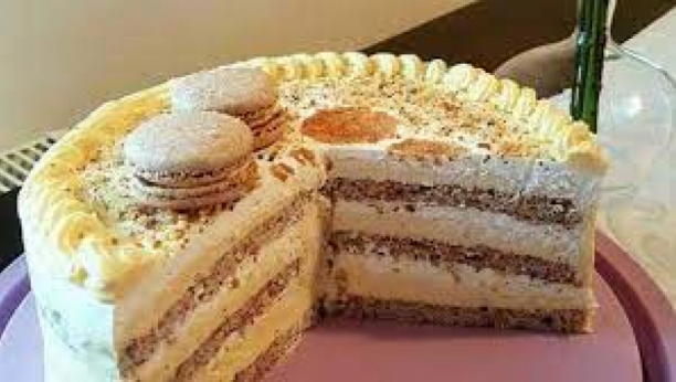 TORTA GOTOVA ZA 15 MINUTA Kremasta torta koja se jednostavno sprema