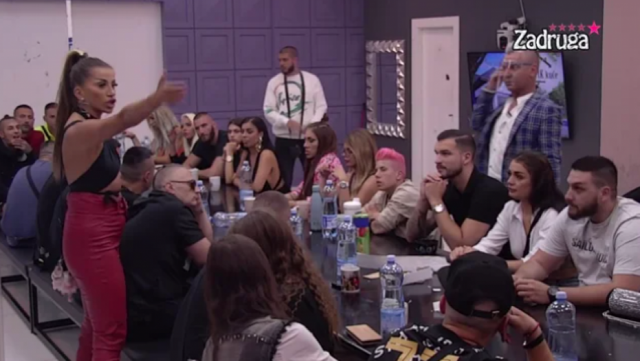 PAKLENA TROJKA PONOVO PRAVI HAOS Dalila osula paljbu po Dejanu i Caru, njih dvojica pokušavali da se izvuku